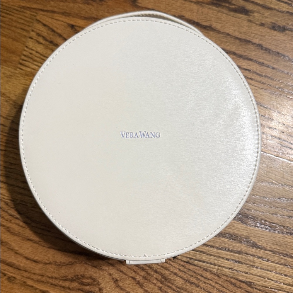 Vera Wang Cosmetics Case (White)